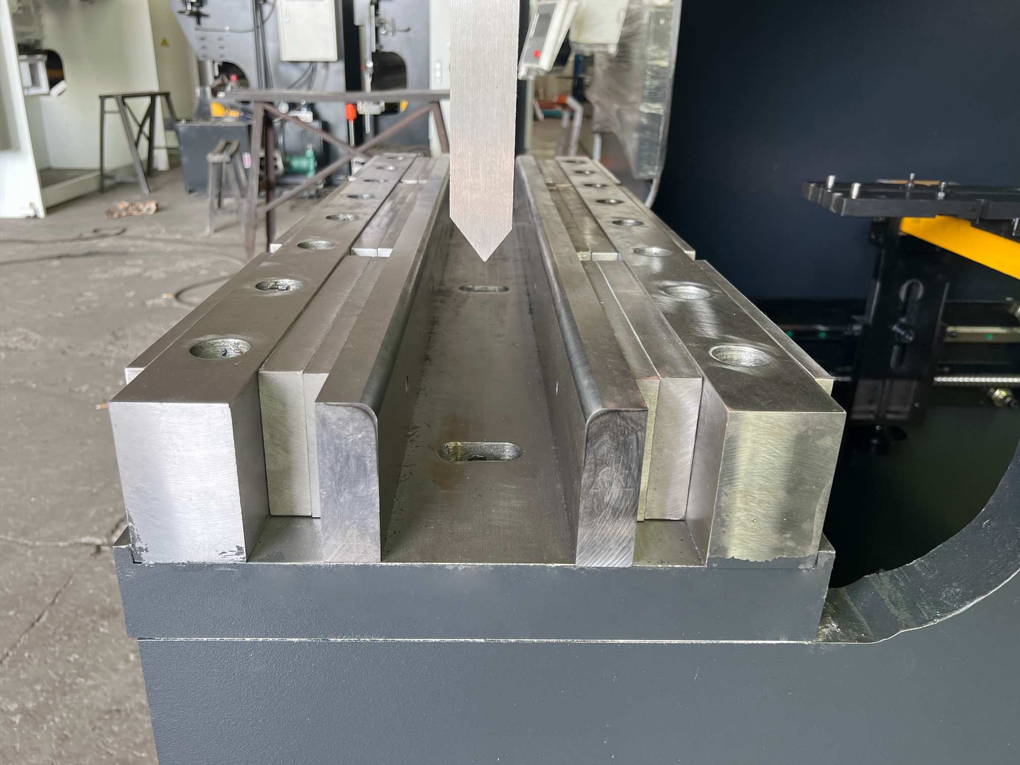 heavy plate press brake heavy plate press brake